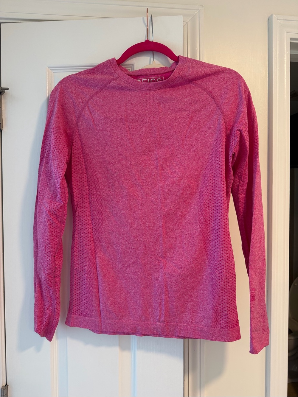 Figs Seamless Long Sleeve Top in Pink Heather
